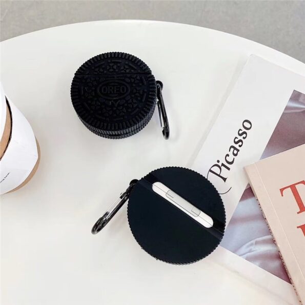 Black Biscuit Apple AirPods Case